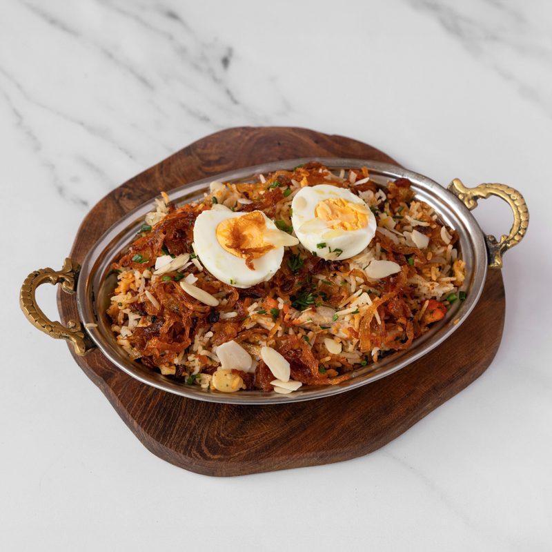 Murg Biryani mit Ei und Mandeln